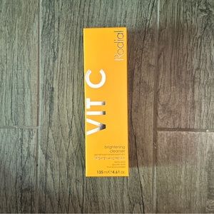 Rodial Vit C Brightening Cleanser Lactic Acid 4.6oz / 135mL